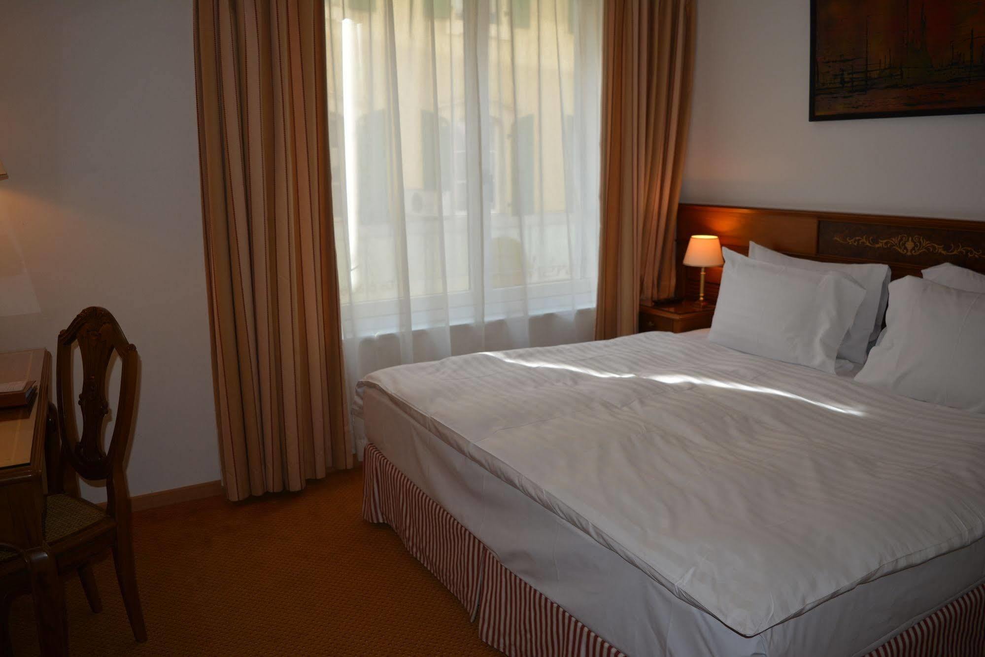 Hotel De La Couronne Morges Eksteriør bilde